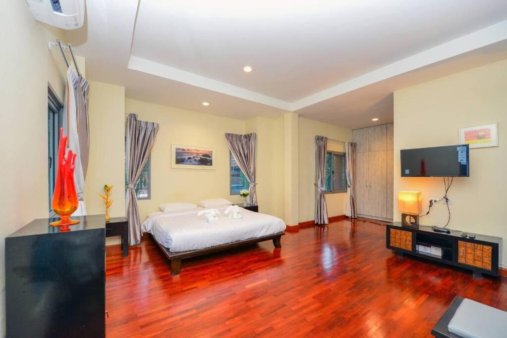Villa 74 Walk To Bangla Rd In 10min 3 Cozy Modern Style Patong